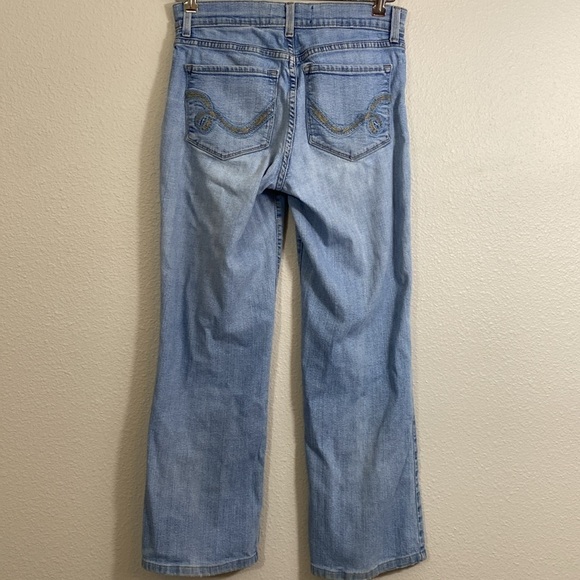 NYDJ Not Your Daughter’s Jeans Straight Leg Mid Rise Lightwash Jeans Size 4 - Picture 3 of 9